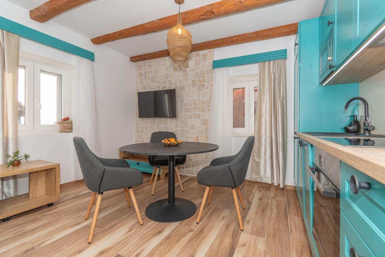 Ivka Makarska - Modern And Luxurious Oldtown Apartament Extérieur photo