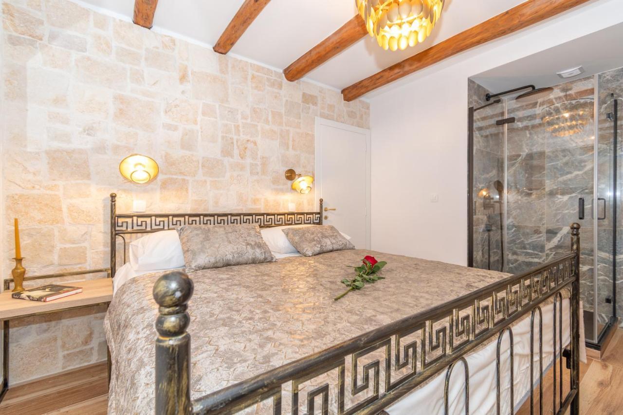 Ivka Makarska - Modern And Luxurious Oldtown Apartament Extérieur photo